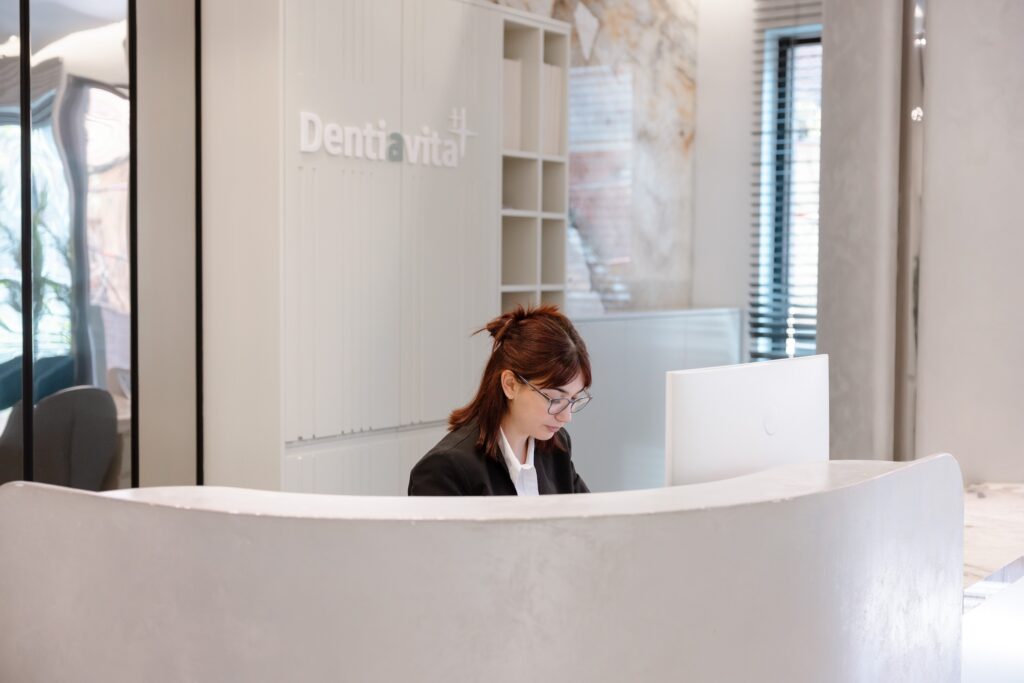 contatti dentista albania